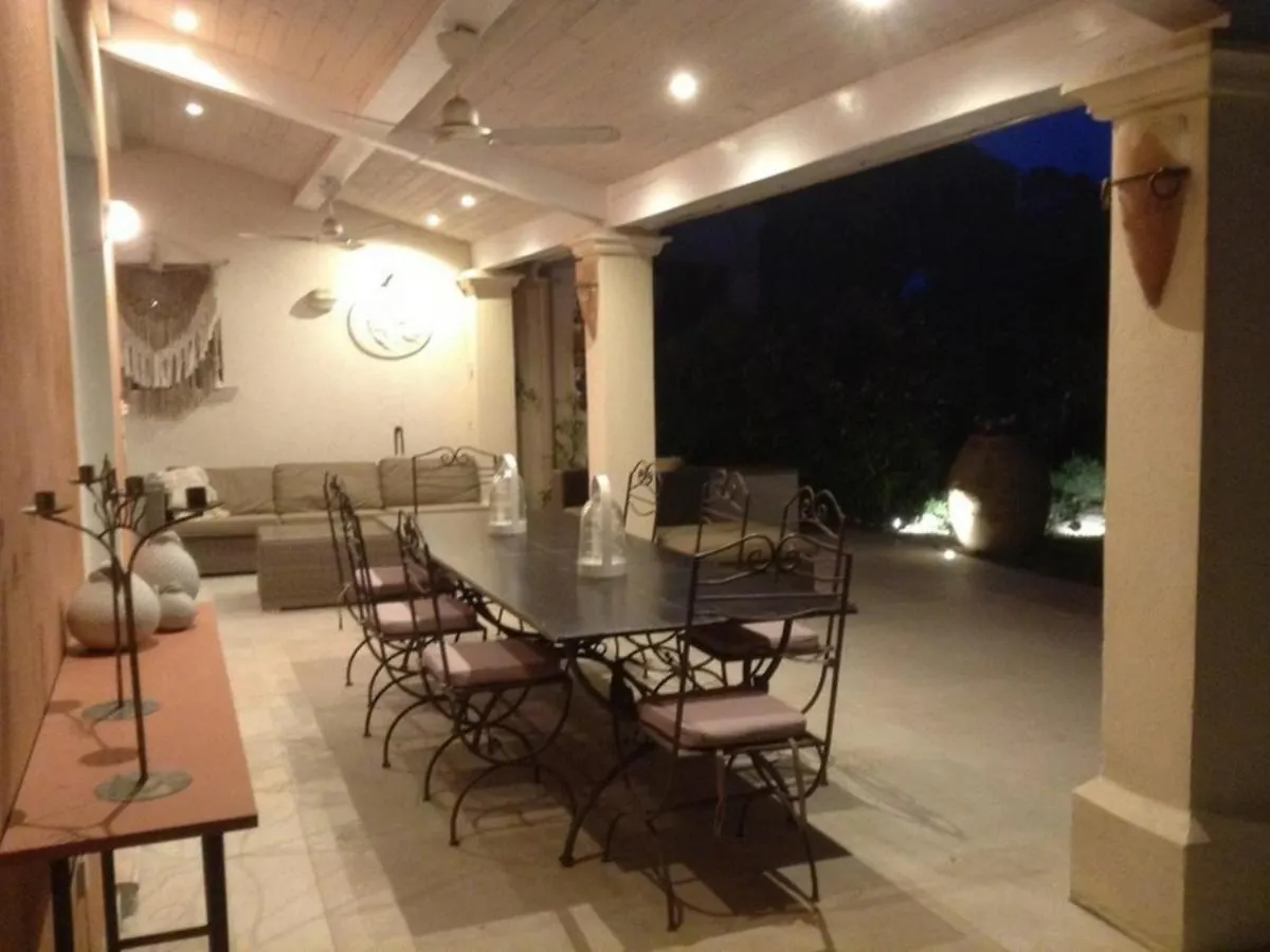 Villa Equipee Avec Jardin A 50M De La Plage Et Commerces - Fr-1-100-238 카발레르쉬르메르