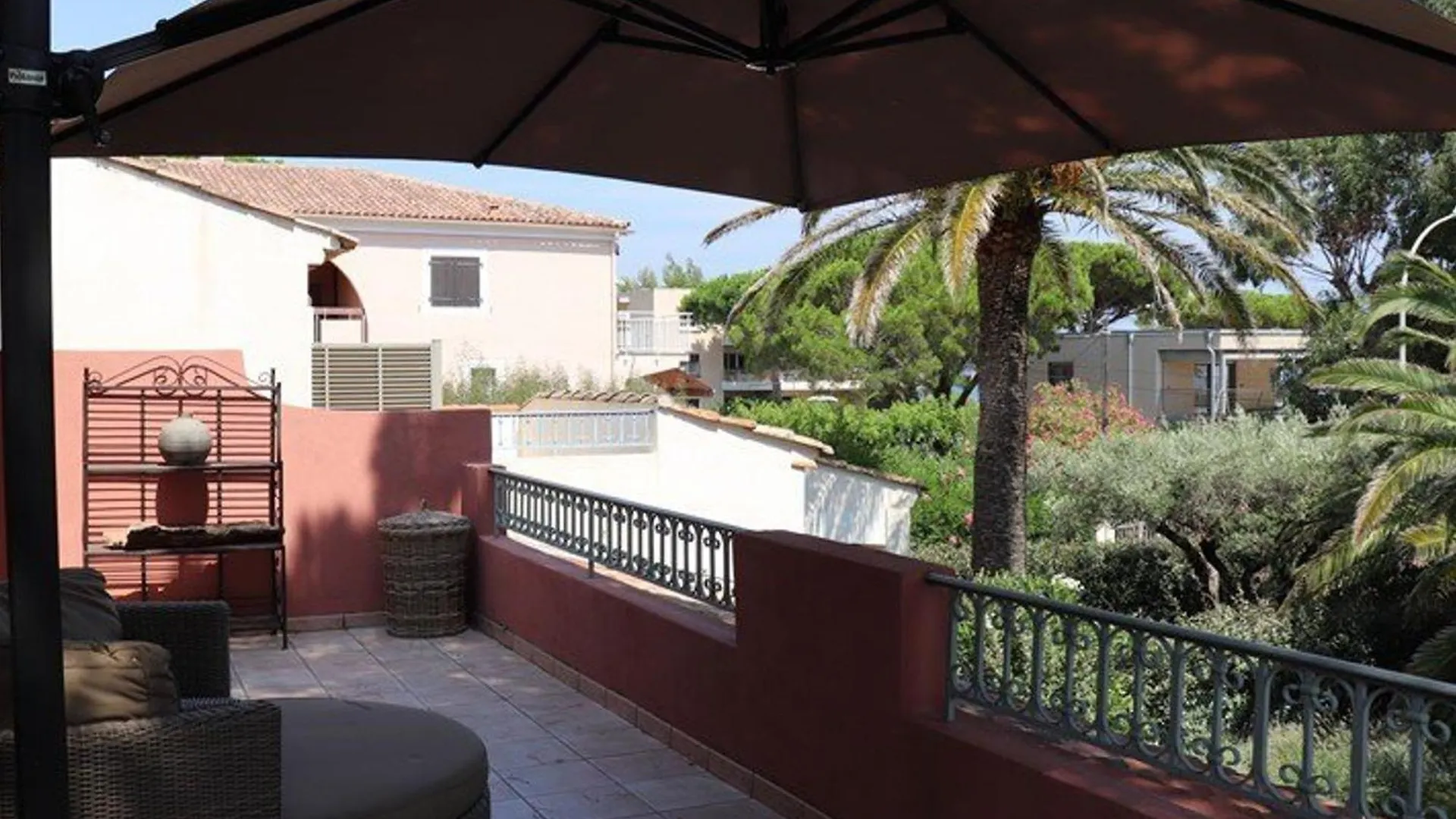 Villa Equipee Avec Jardin A 50M De La Plage Et Commerces - Fr-1-100-238 카발레르쉬르메르